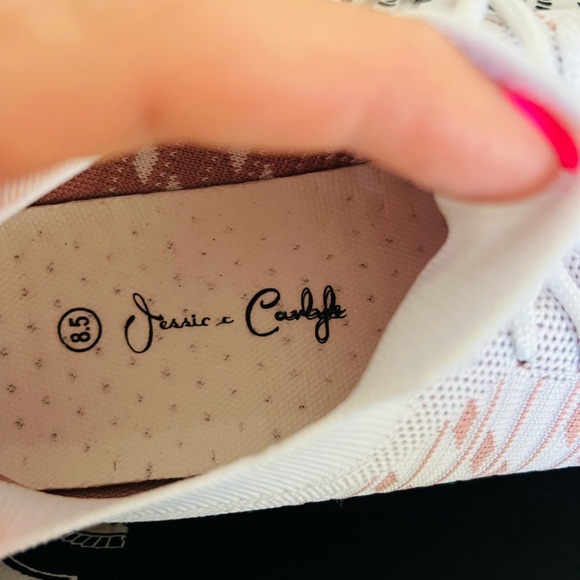 Nwt Jessica Carlyle Women's White and Pink Sneakers size 8.5 - Picture 4 of 4